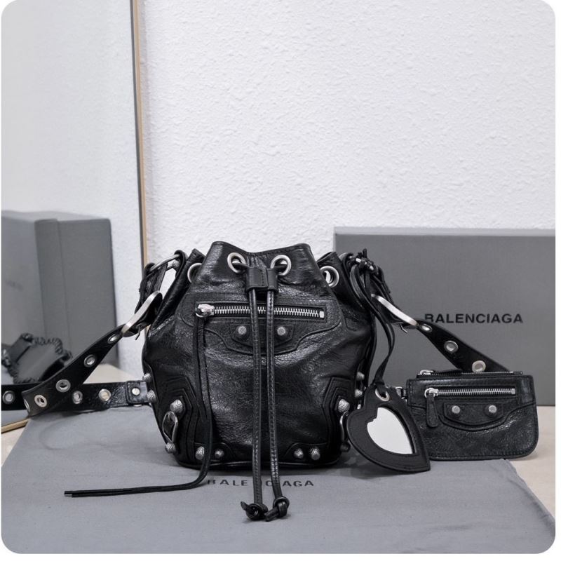 Ba*len*cia*ga bucket bags
